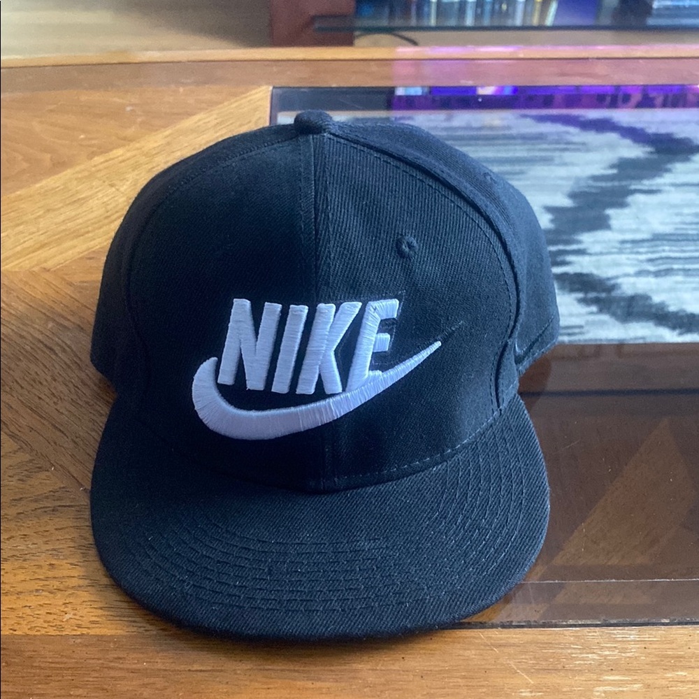 Nike Black hat